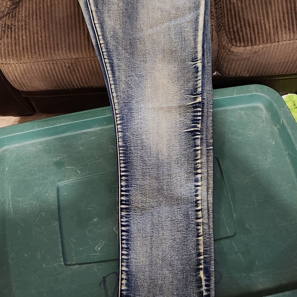 Jeans 8 - Picture 2 of 2